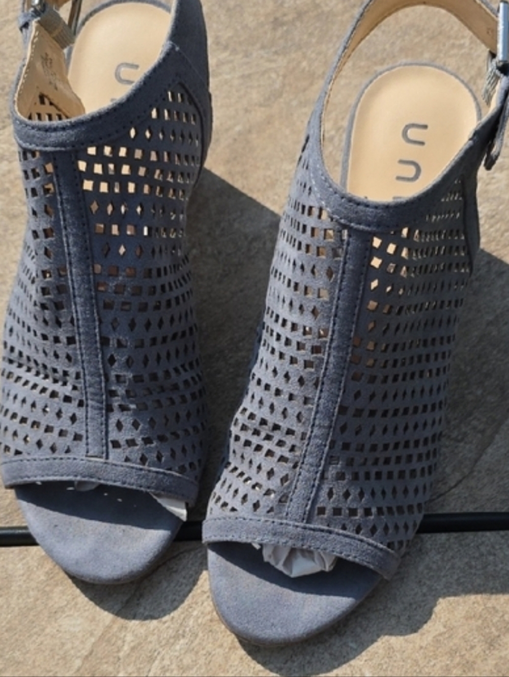 UNISA Women's Grey/Blue Casual Bootie Cutout Sandals with Peep Toe Size 7